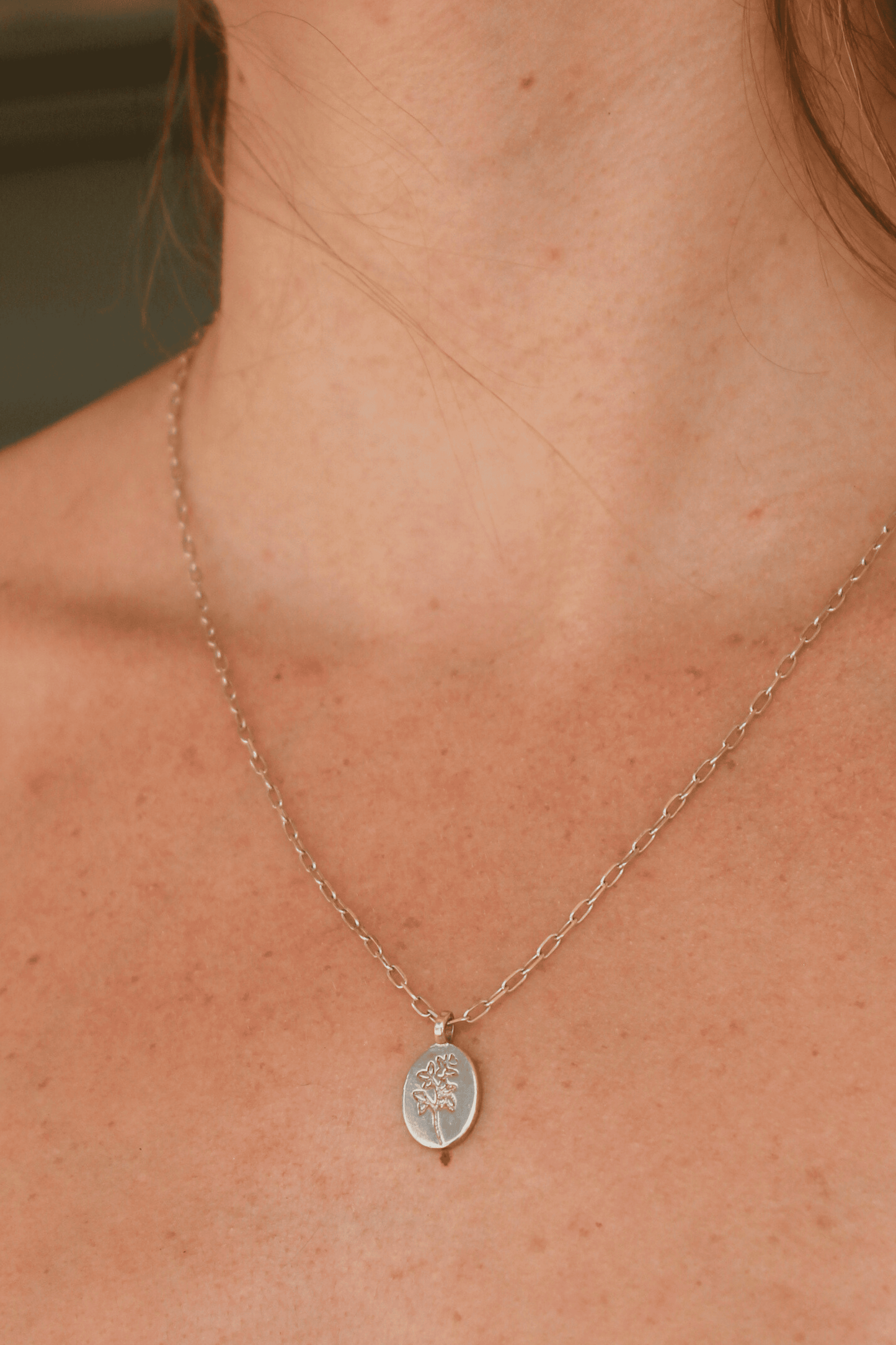 שרשרת טוליפ - שרשרת כסף עם תליון