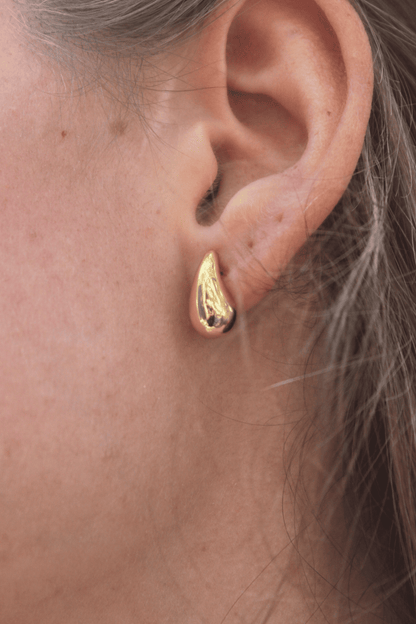 עגילי מיני טיפה -זהב
